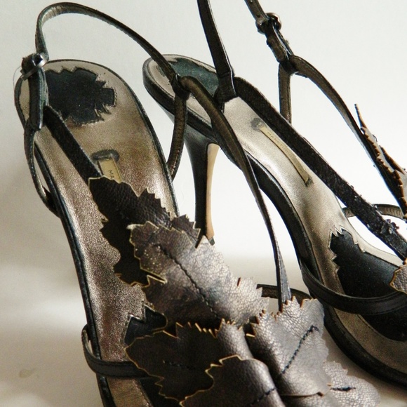 Max Studio Heels - Picture 2 of 8